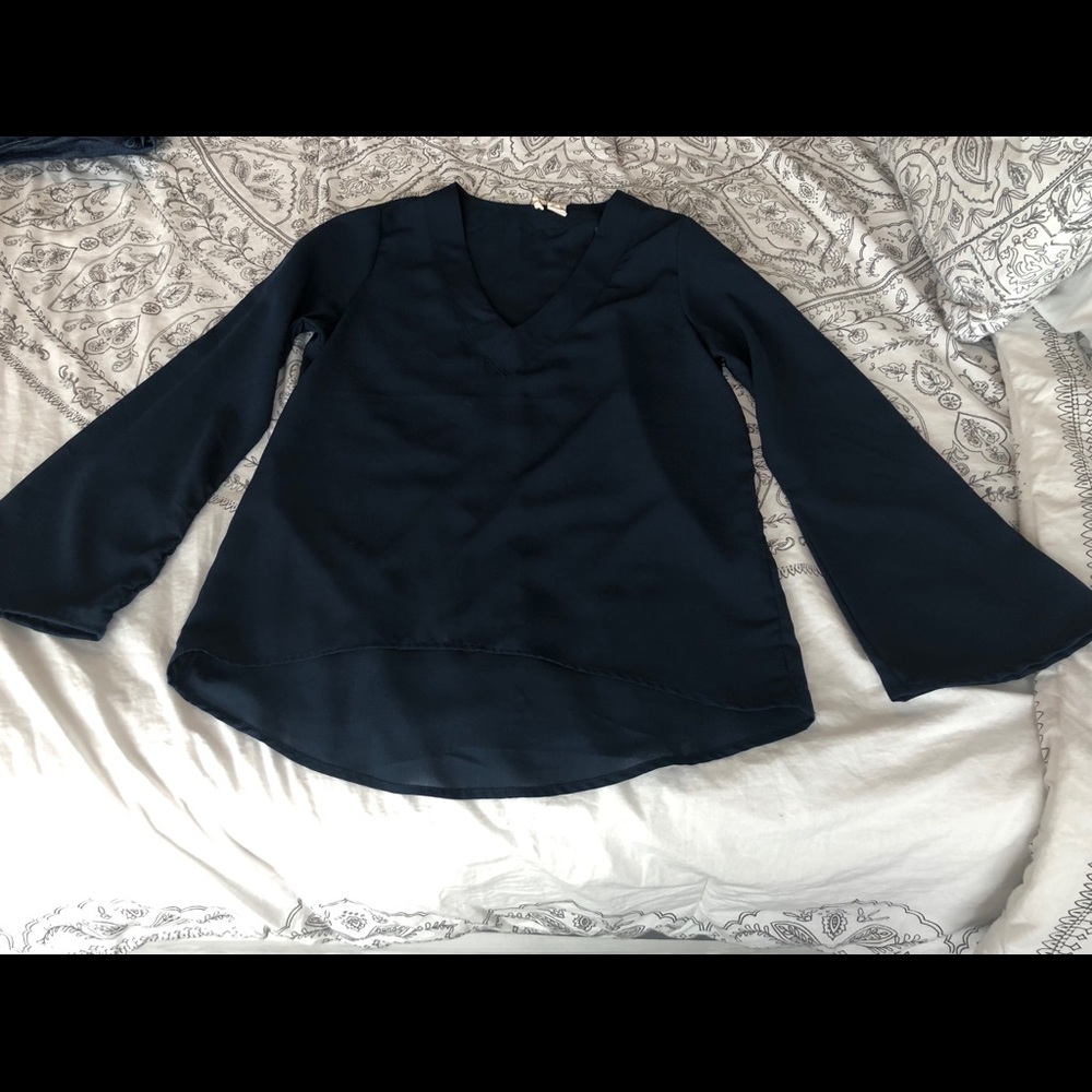 Navy blouse ✳️BOGO - Picture 4 of 5